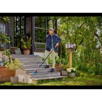 GARDENA Cleansystem Stiel M, wasserführend, Reinigung grösserer Flächen