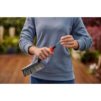 GARDENA Cleansystem Handbürste S soft, mit Schlauchanschluss, für kleinere Flächen